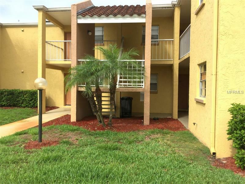 Property Photo: 2866 Somerset Park Drive 101 FL 33613
