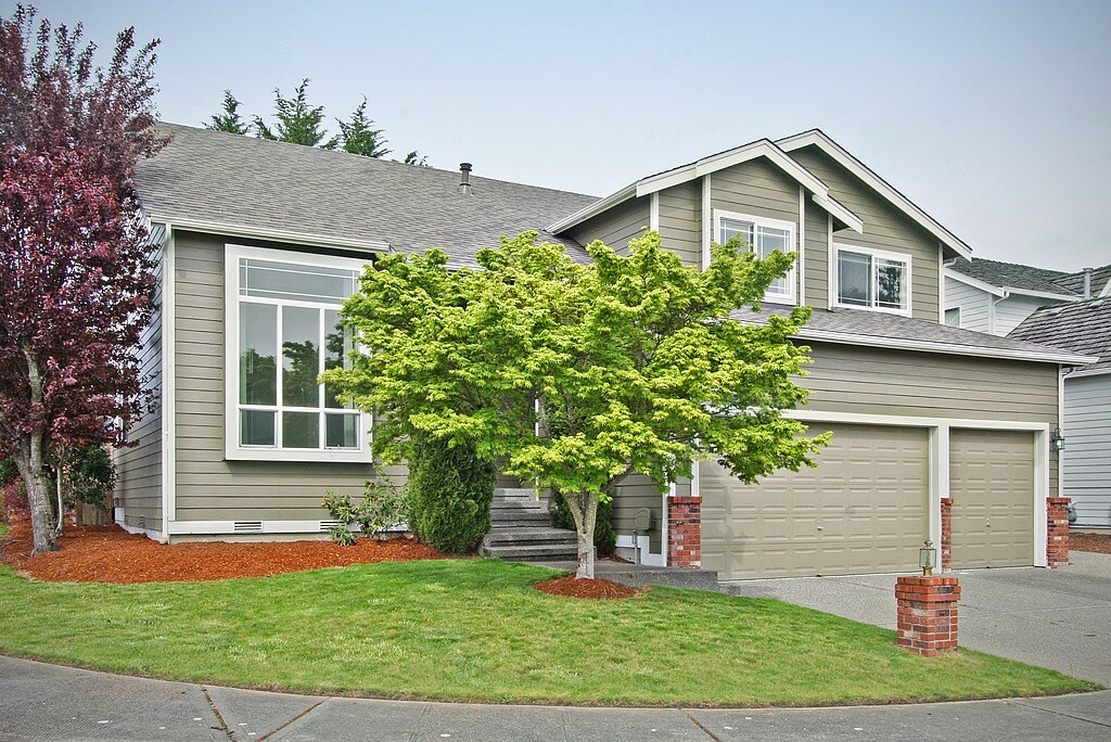 Property Photo:  13002 SE 305th Place  WA 98092 