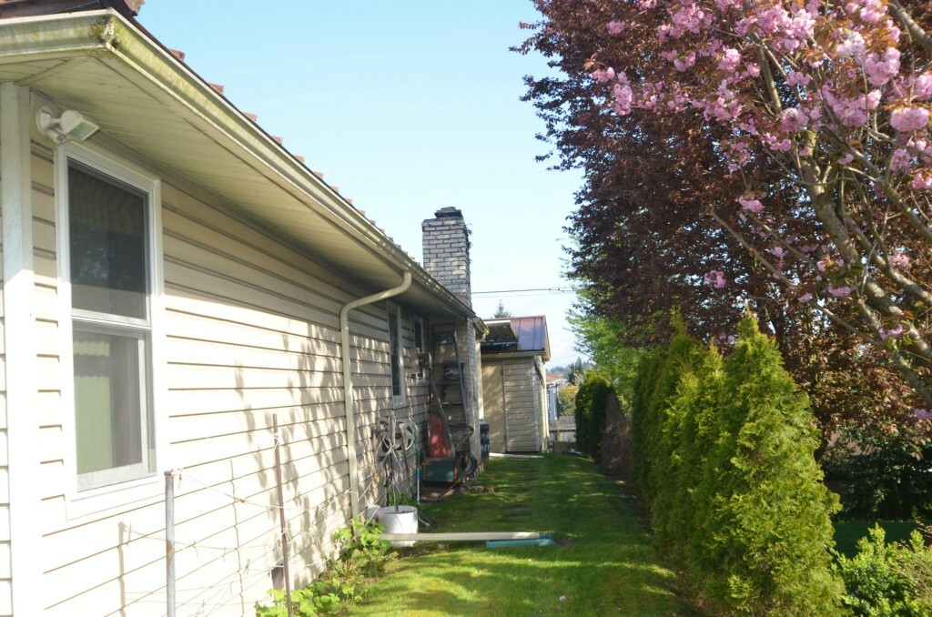 Property Photo:  138 NE 61st St  WA 98115 