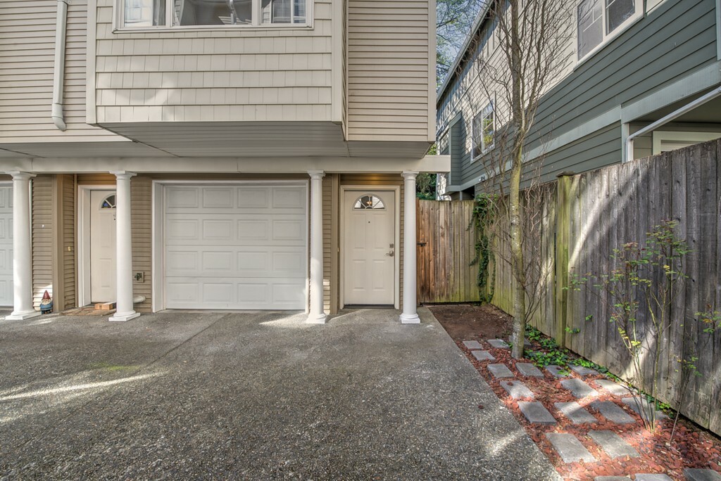 Property Photo:  13716 Midvale Ave N  WA 98133 