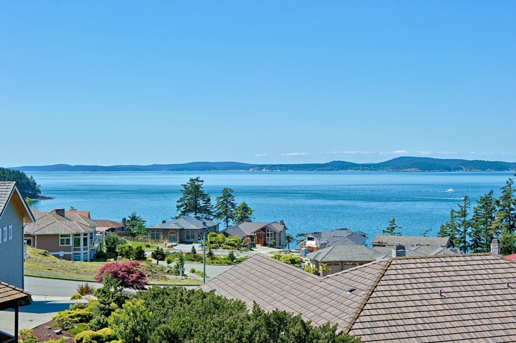 Property Photo: 2306 Sundown Ct 201 WA 98221