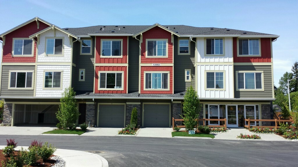 Property Photo:  4425 135th Place SE 1  WA 98012 