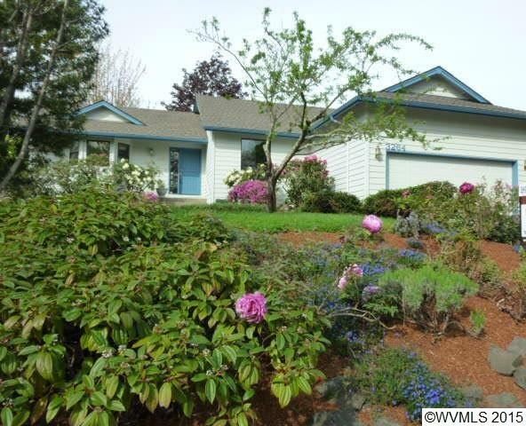 Property Photo: 3264 NW Twinberry St OR 97330