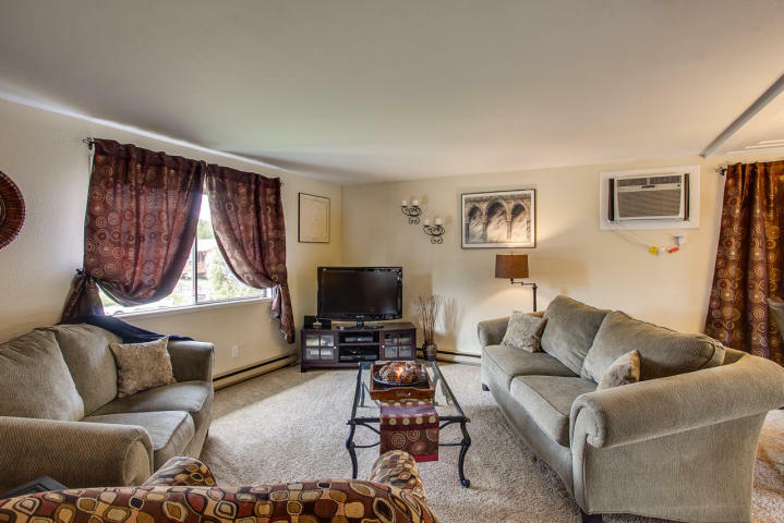 Property Photo: 119 Eastridge Dr WA 98802