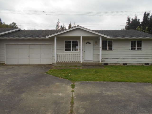 Property Photo:  822 Portage St B  WA 98223 