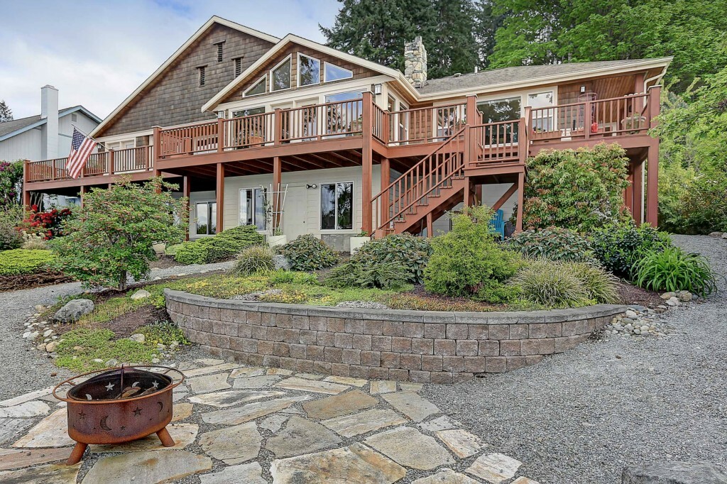 Property Photo: 516 Maple Grove Rd WA 98282