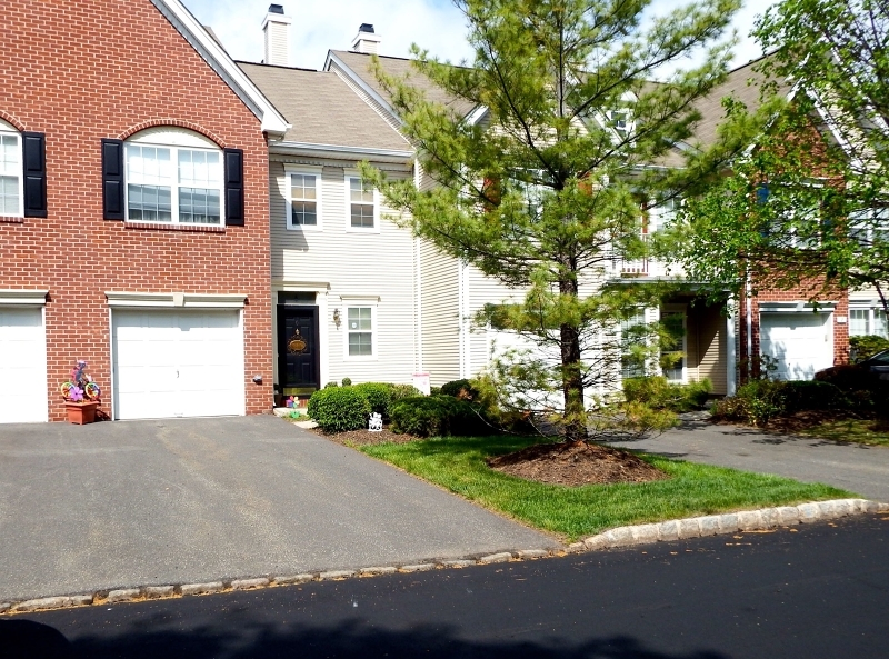 Property Photo:  6 Tavern Ln  NJ 08889 