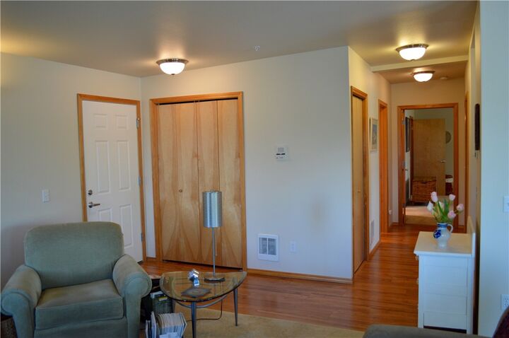 Property Photo:  1011 Bancroft St 306  WA 98225 