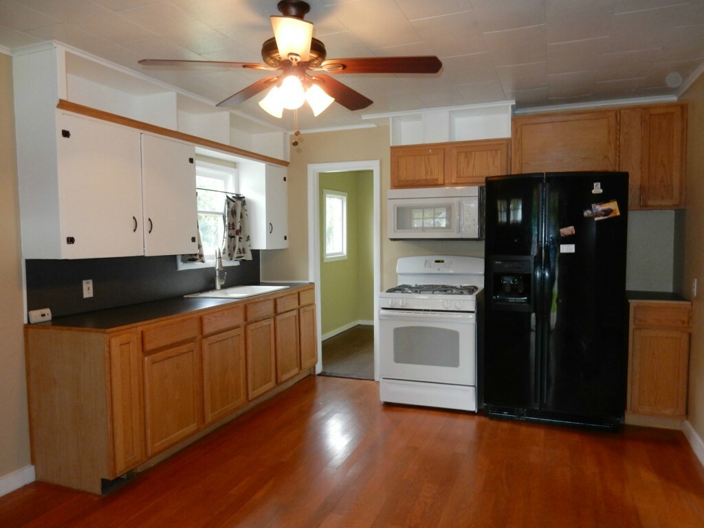 Property Photo:  110 Main St  WA 98264 