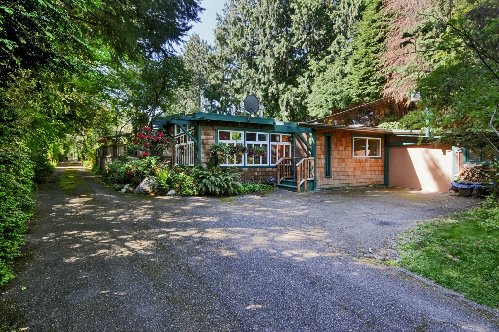 Property Photo:  1920 N 122nd St  WA 98133 