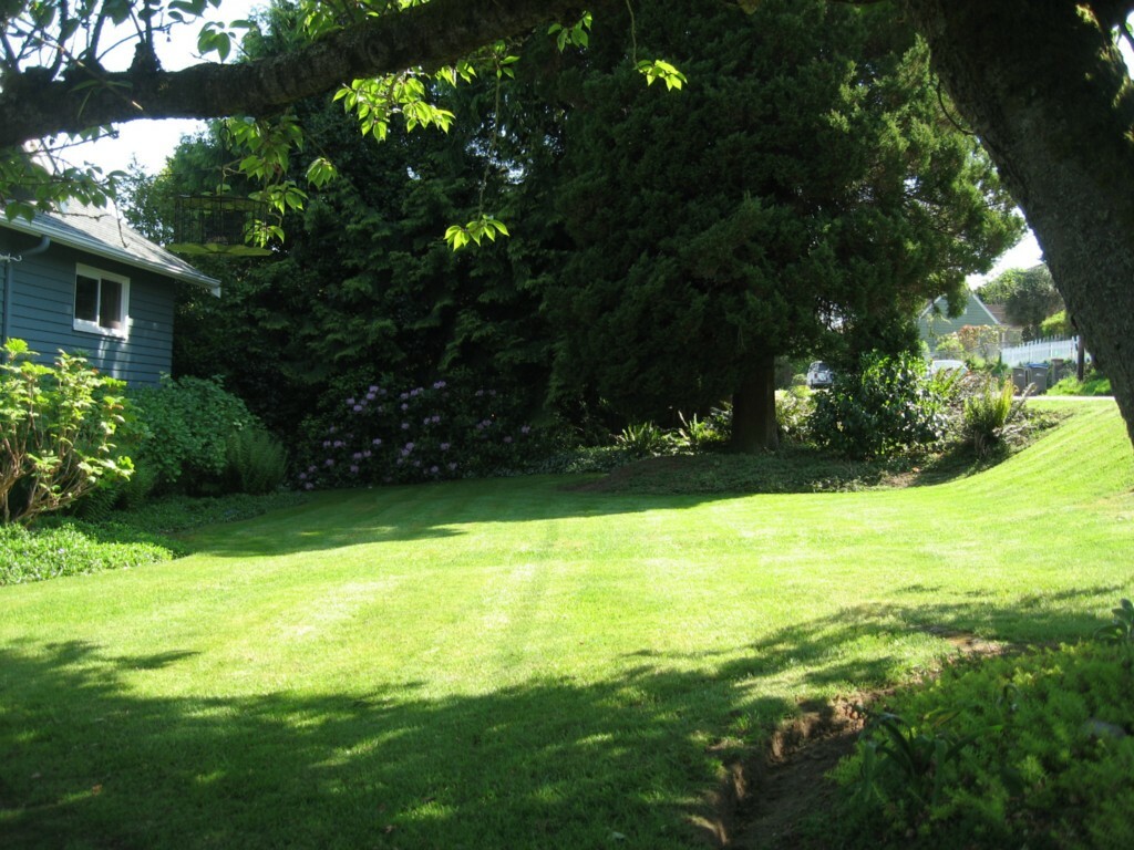 Property Photo:  2130 N Callow Ave  WA 98312 