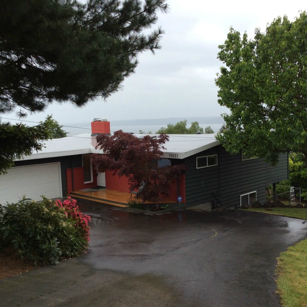 Property Photo: 11837 26th Ave SW WA 98146