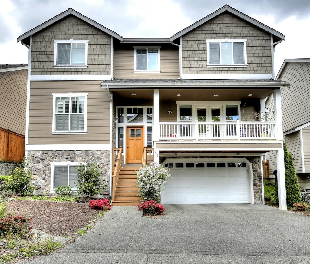 Property Photo:  376 Graham Ave NE  WA 98059 