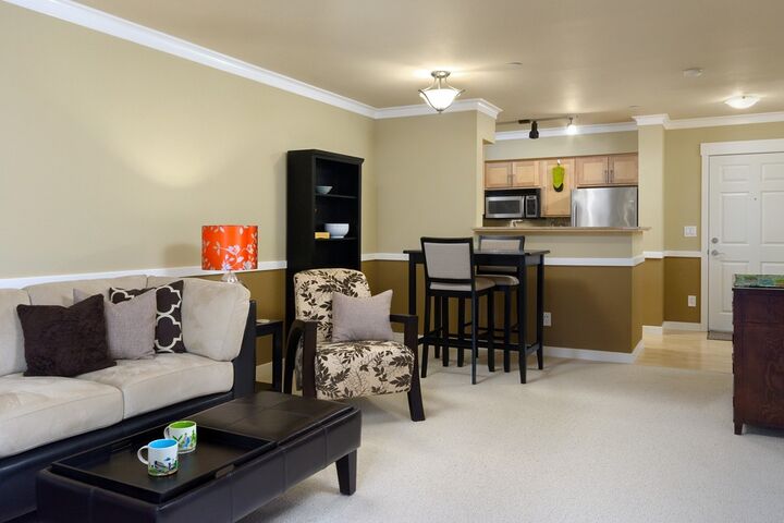 300 High School Rd NE 425  Bainbridge Island WA 98110 photo