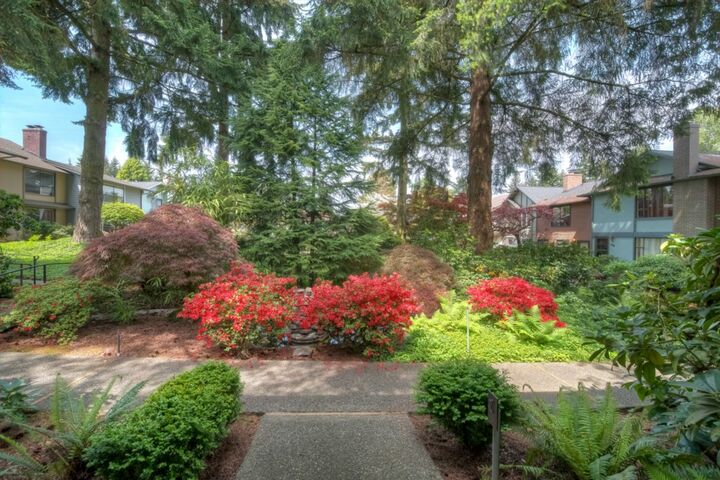 Property Photo: 14836 SE 16th St 8 WA 98007