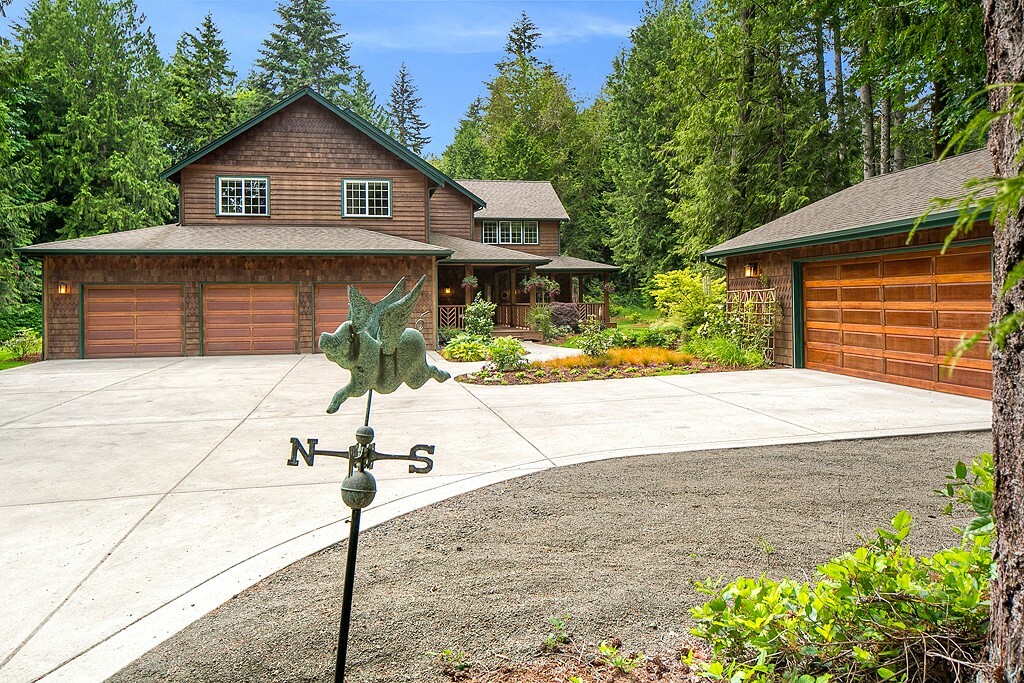 Property Photo:  12627 Kallgren Rd NE  WA 98110 