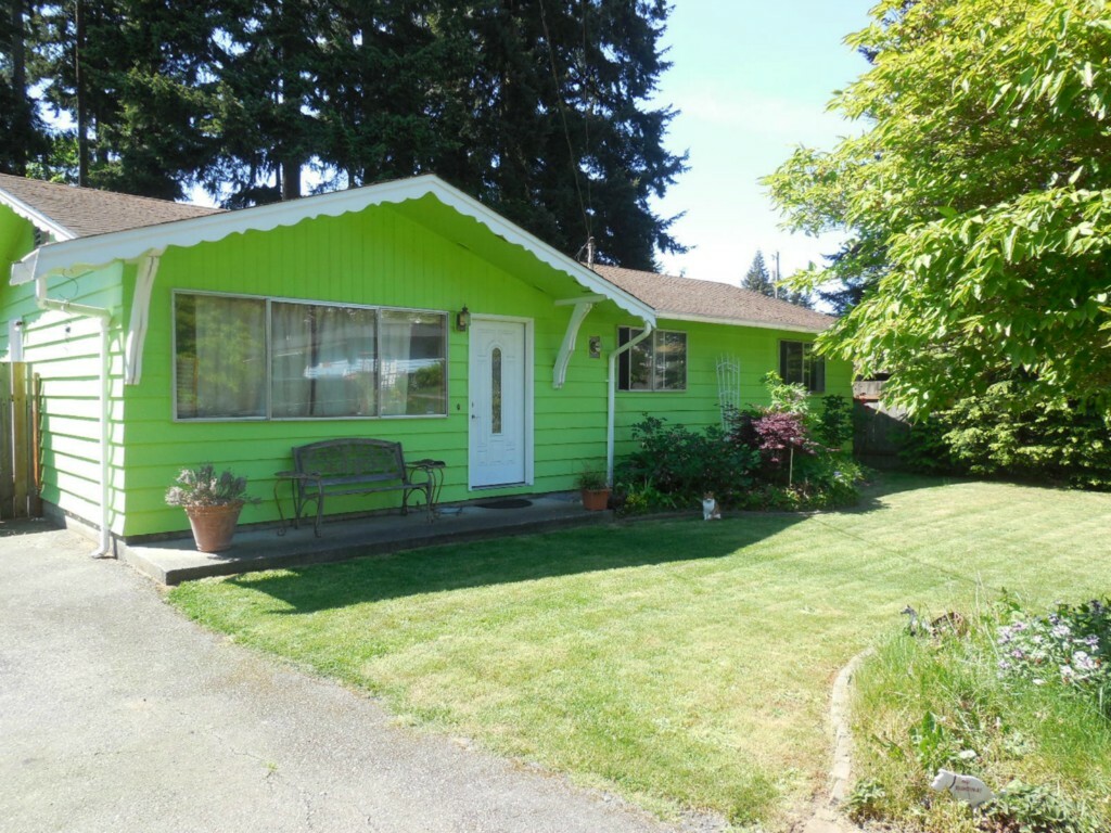 Property Photo: 22804 59th Ave W WA 98043