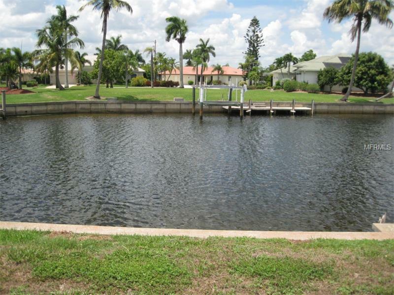 Property Photo:  1420 San Carlo Lane  FL 33950 