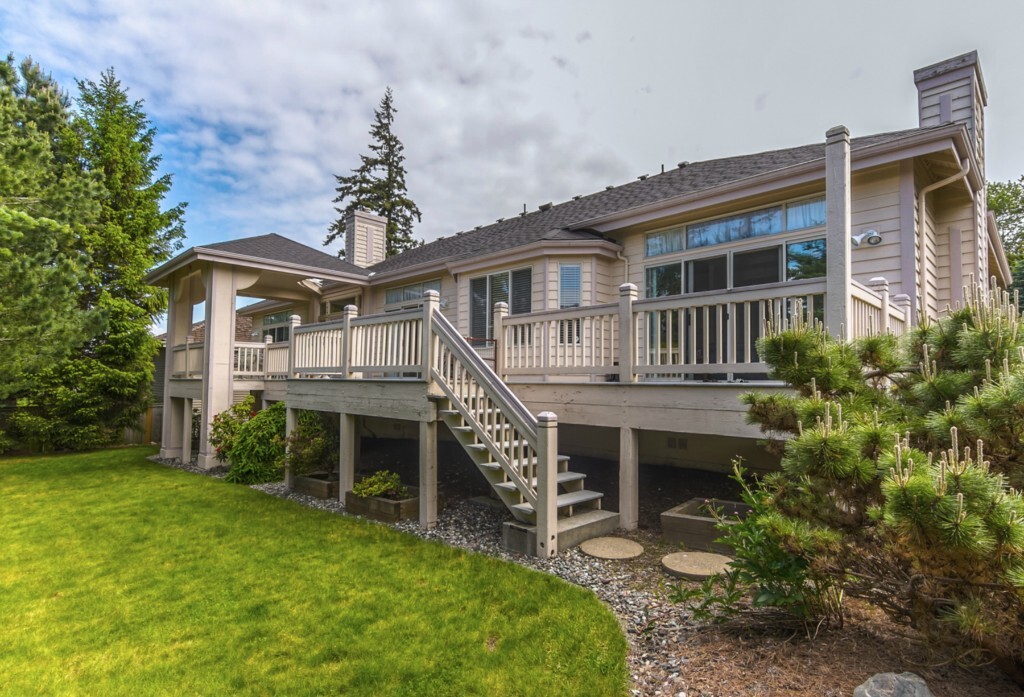 Property Photo: 817 W Pacificview Dr WA 98229