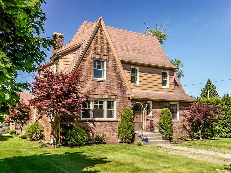 Property Photo: 3560 Sassafras Street PA 16508