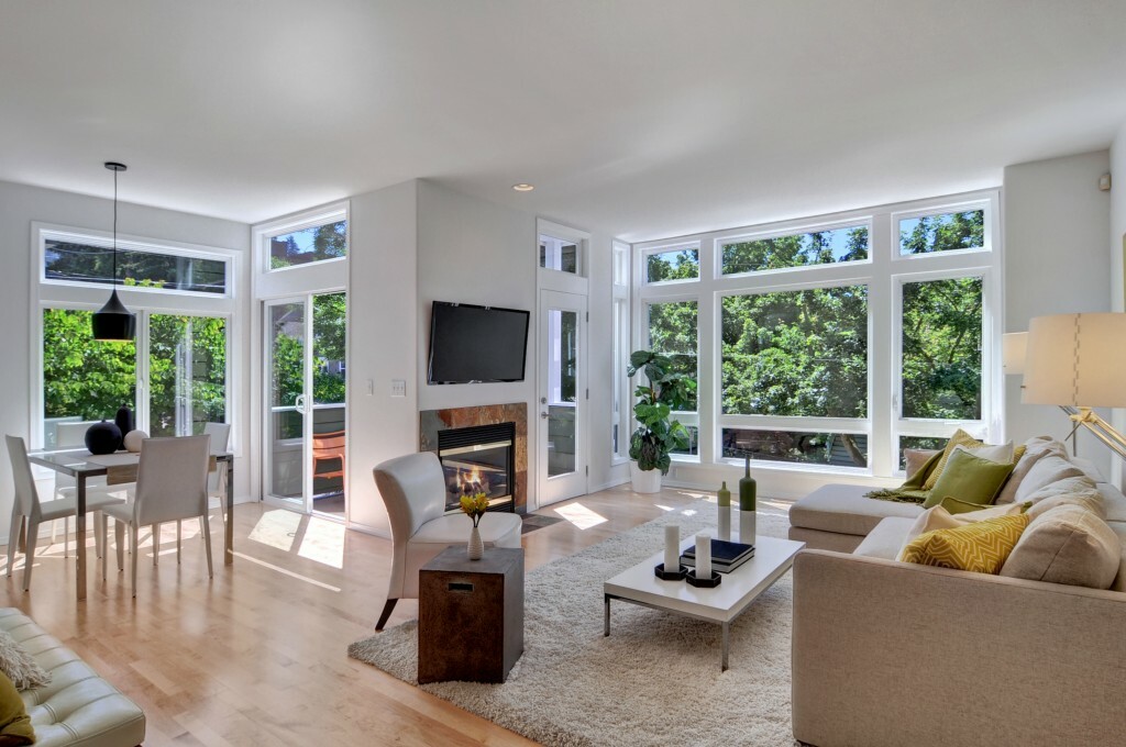 Property Photo: 220 E Boston St WA 98102