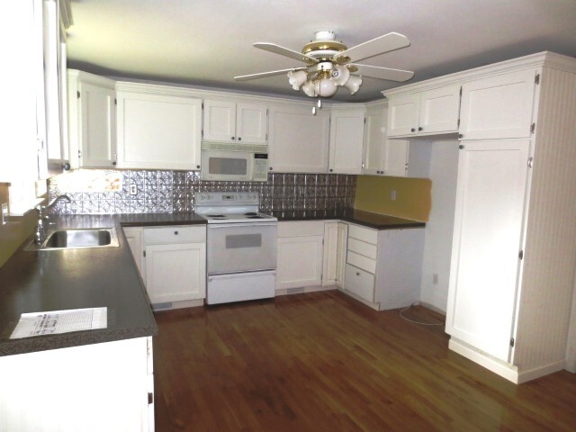 Property Photo: 16814 29th Dr SE WA 98012