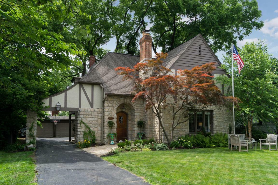 Property Photo: 2527 Andover Road OH 43221