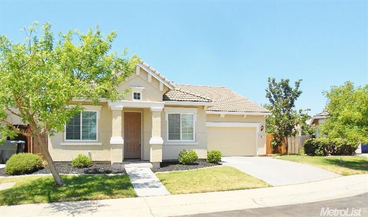 400 Forastera Circle  Sacramento CA 95834 photo