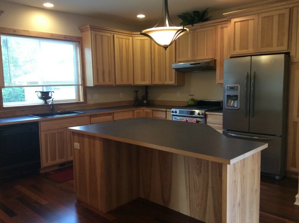 Property Photo: 1001 E Chicago St WA 98030