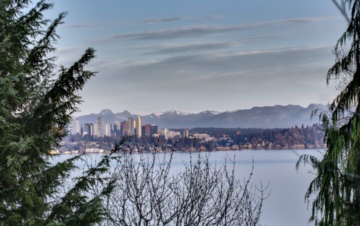 Property Photo:  401 Randolph Ave  WA 98122 