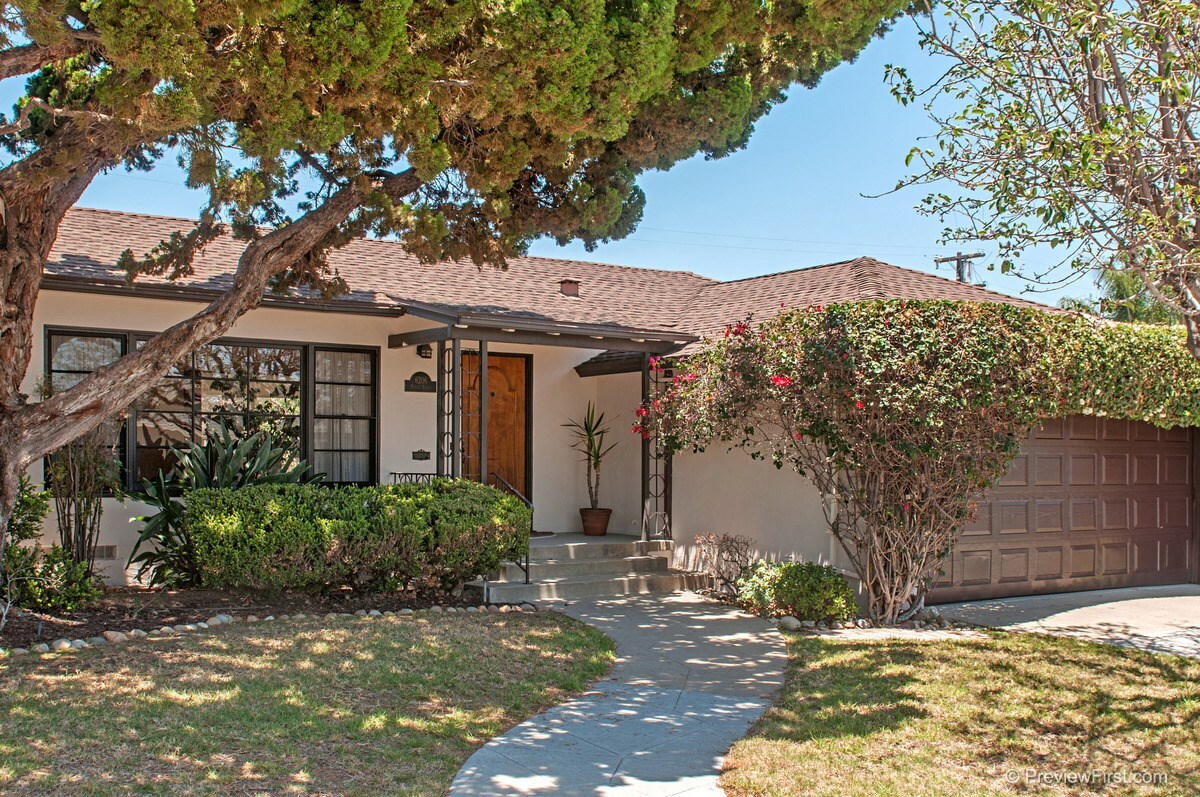 Property Photo: 6206 Pontiac St CA 92115