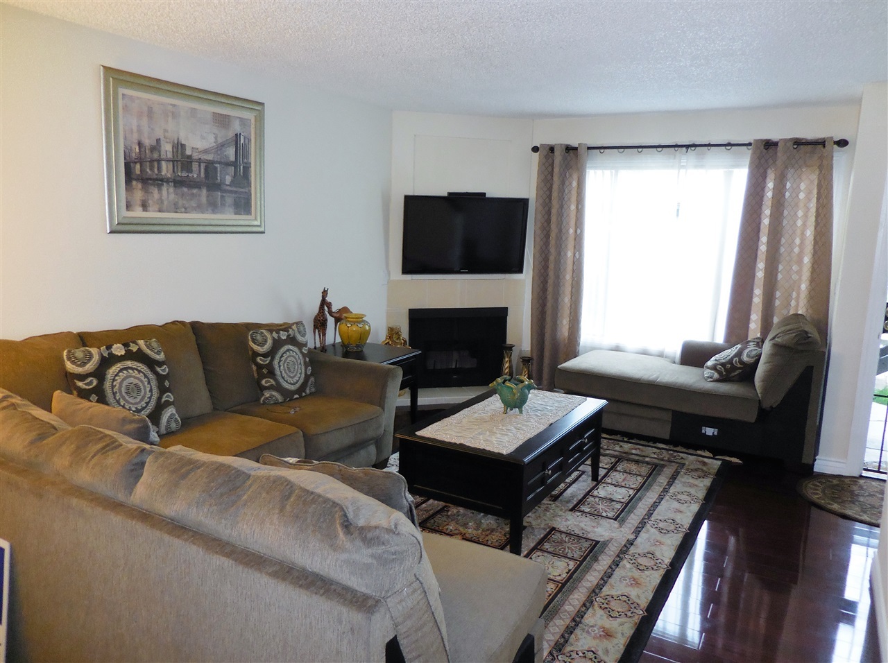 Property Photo: 3405 Los Mochis Way CA 92056