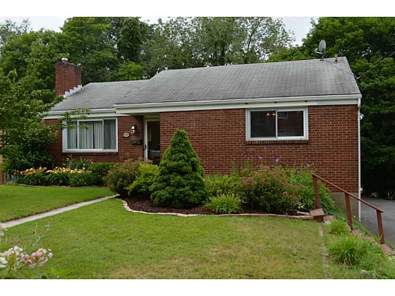 Property Photo:  135 Hillendale  PA 15237 