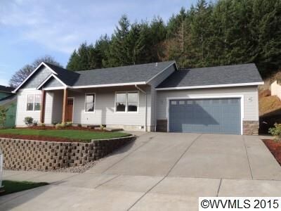 Property Photo:  1641 Centennial Dr  OR 97381 