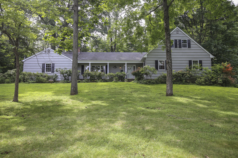 Property Photo:  33 Addison Dr  NJ 07920 