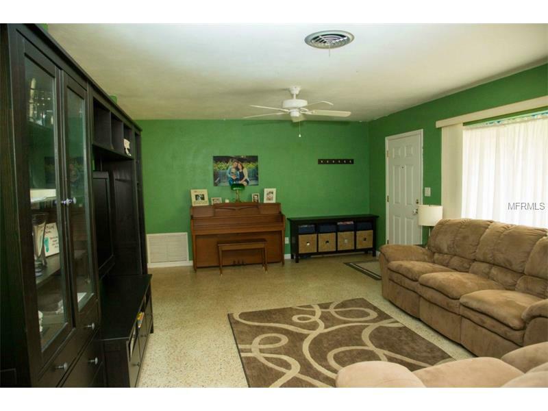 Property Photo:  801 44th  Ave NE  FL 33703 