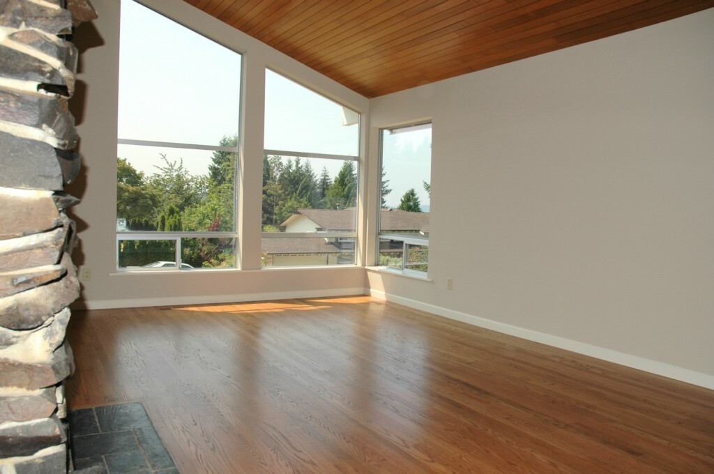 Property Photo:  13916 SE 20th St  WA 98005 