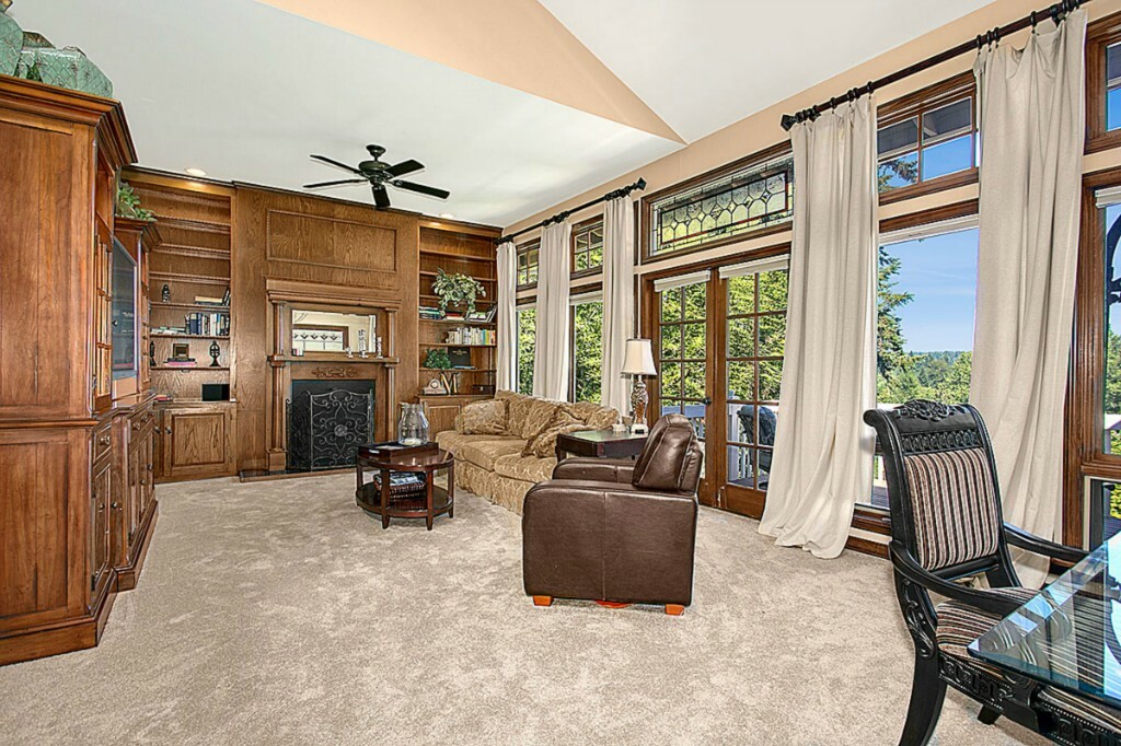 Property Photo:  18815 NE 137th St  WA 98072 