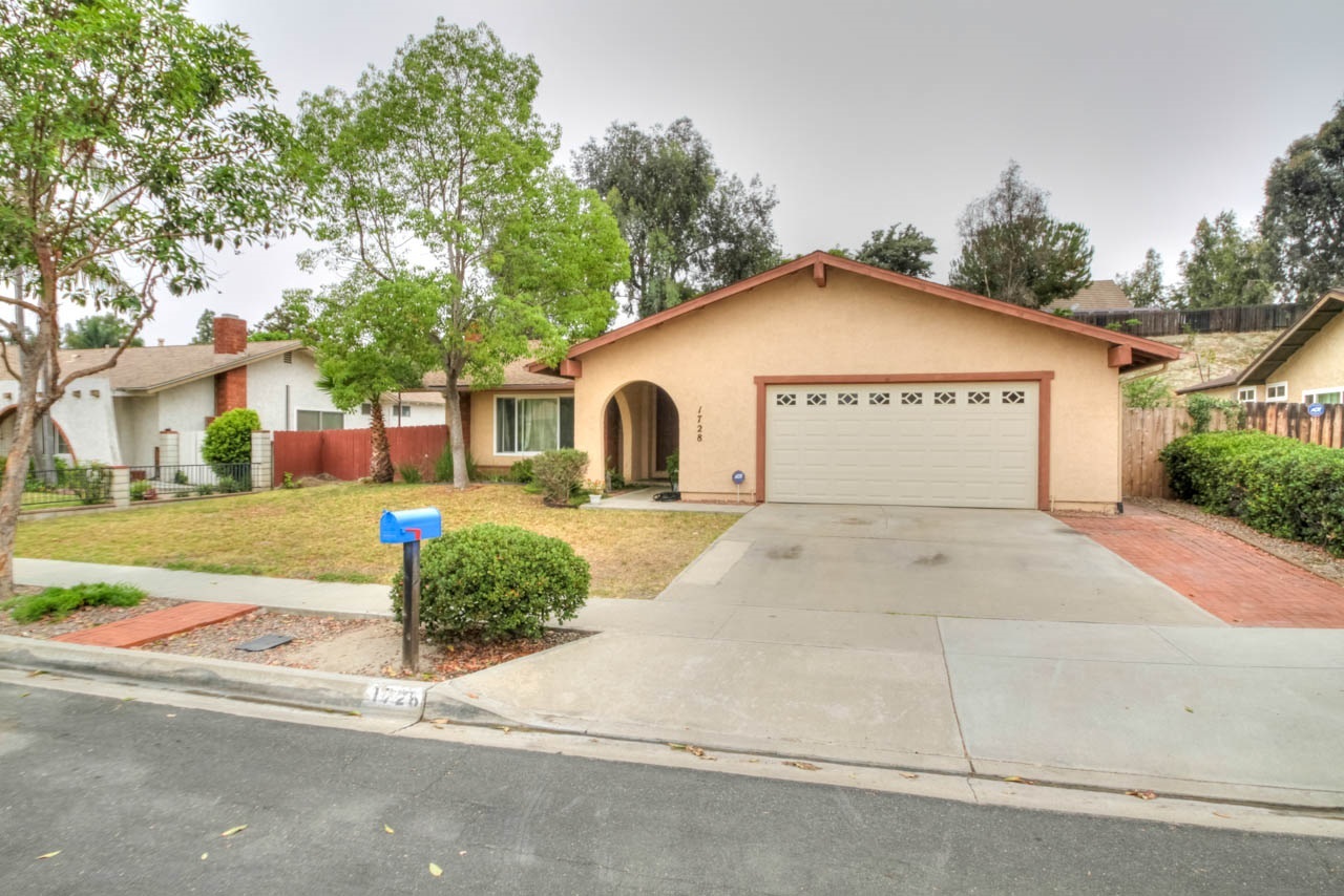 Property Photo: 1728 Panorama Rd CA 92083