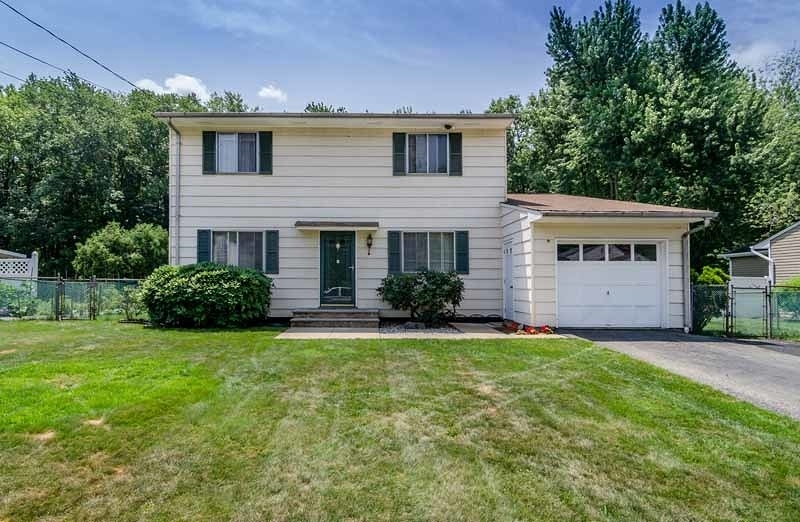 Property Photo: 6 Clover Hill Dr NJ 07836