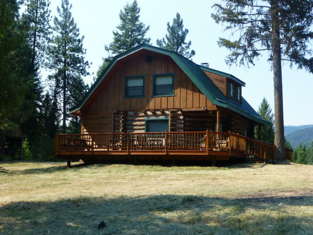 Property Photo:  2366 Aladdin Rd  WA 99114 