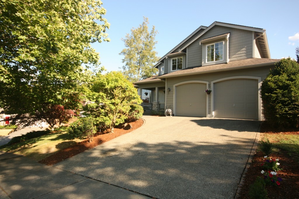 Property Photo:  1235 Forster Blvd SW  WA 98045 