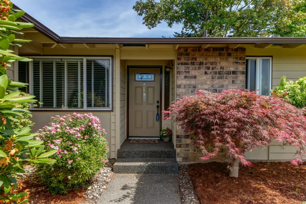 Property Photo:  3430 Crestline Place  WA 98226 