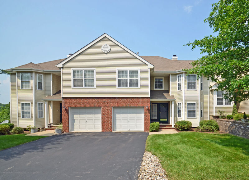 Property Photo:  14 Shackamaxon Ter  NJ 08801 