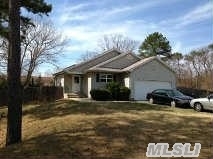 Property Photo:  