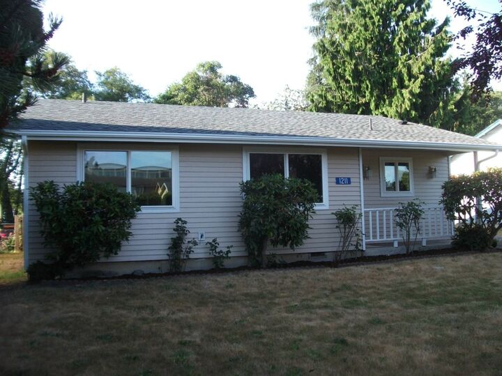 Property Photo: 1211 Stierlen Place WA 98233
