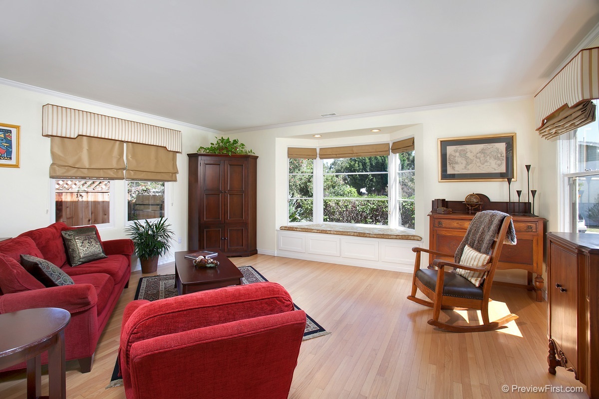 Property Photo: 4564 Contour Blvd CA 92115