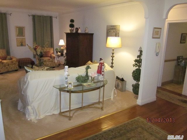 Property Photo:  111-39 76 Rd D7  NY 11375 