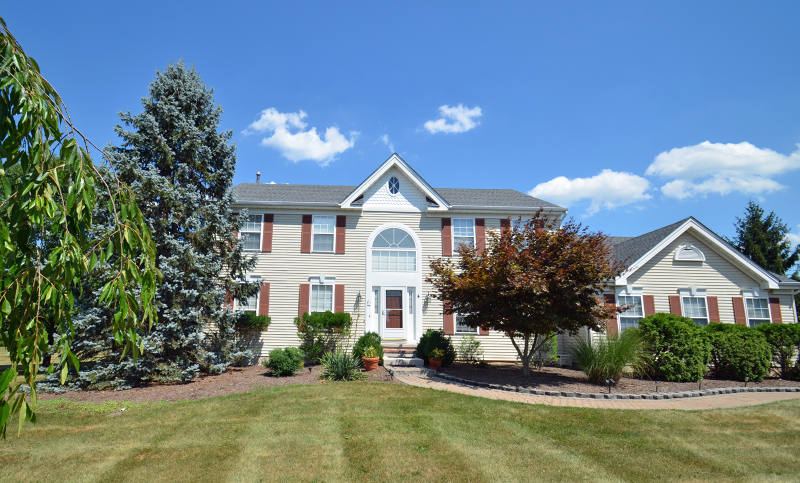 Property Photo:  4 Seven Springs Road  NJ 08833 