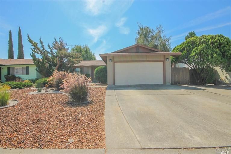 Property Photo: 2112 Davis Drive CA 94533